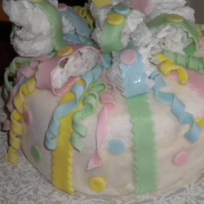 Curly Bow Cake