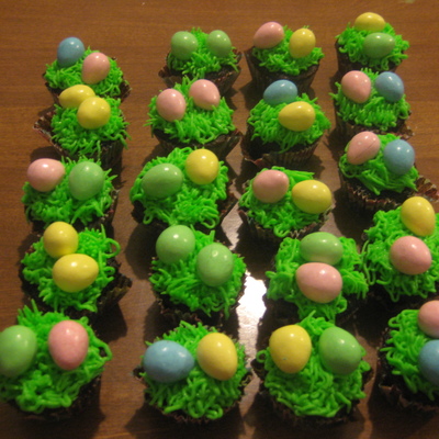 Mini Easter Cupcakes