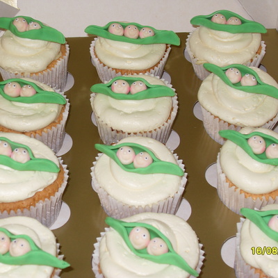 Twins & Triplets Peas In A Pod Cupcakes