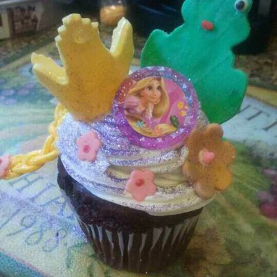 Rapunzel Large Cupcake
