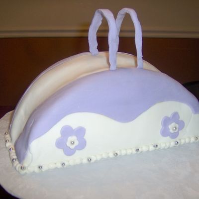 3-D Purse Cake