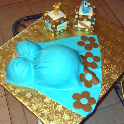 Pregnant Mom Cake