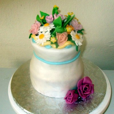 Flower Vase Cake