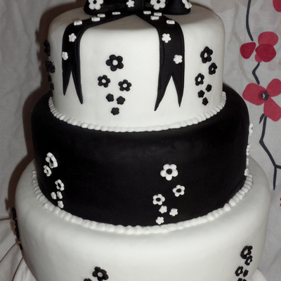 Monochrome Wedding Cake