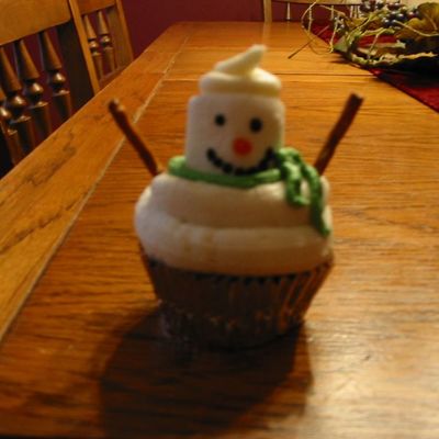 Melting Snowman Cupcakes