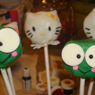 Keroppi & Hello Kitty Cake Pops