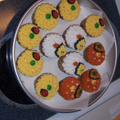 Witzy Birthday Cupcakes To Go With The Cake