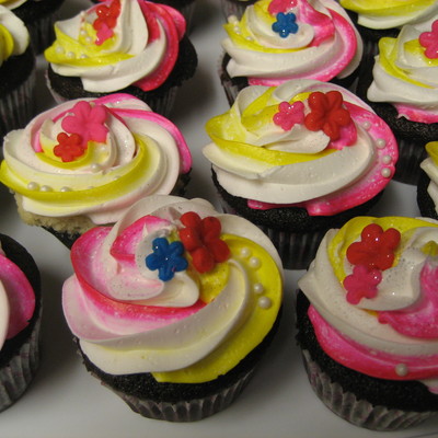 Swirl Color Cupcakes