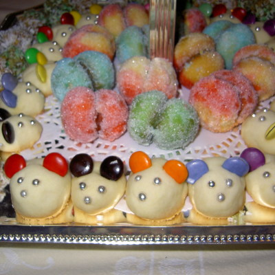 Italian Peache Cakes & Shortbread Mice