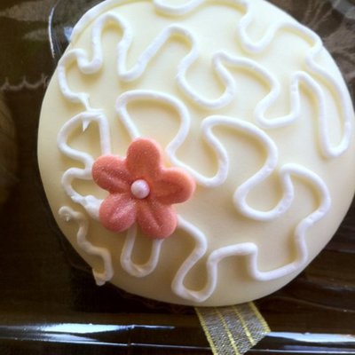 Light Yellow Swirl Cupcake