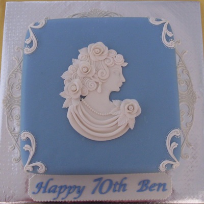 Grecian Cameo Wedgwood Cake.....
