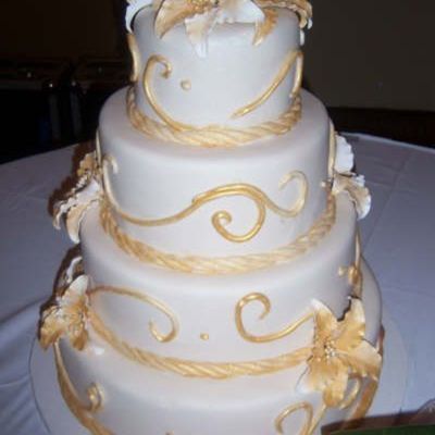 Diane's Gold And Ivory Cake