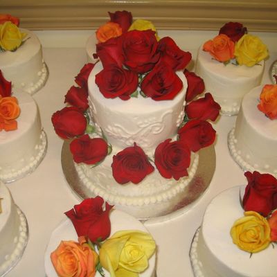 Rose Table Cakes