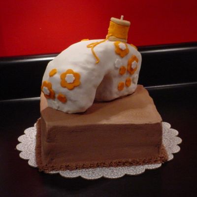 Sewing Machine Cake