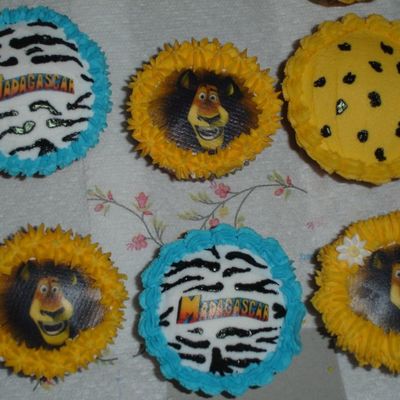 Madagascar Cupcakes