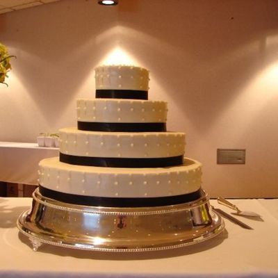 Black And White Wedding Cake