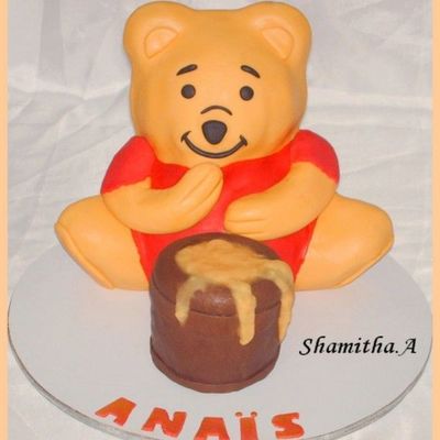 Anais 1St Birthday Pooh Bear Cake