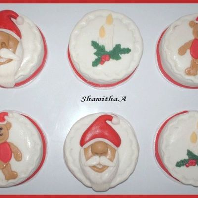 Individual Size Fruitcakes