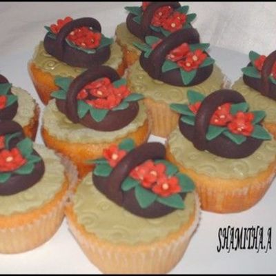 Flower Basket Cupcakes
