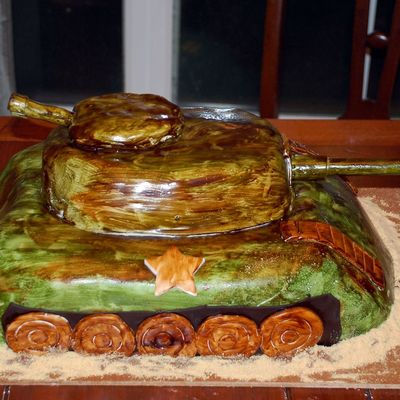Army Tank Groom's Cake