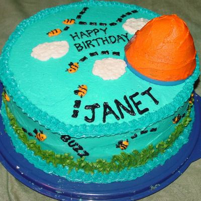Bee Birthday Cake