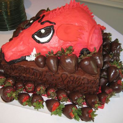 Razorback Groom's Cake - Side View