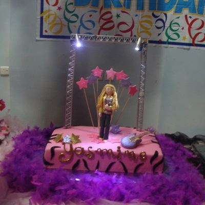 Hannah Montana Cake