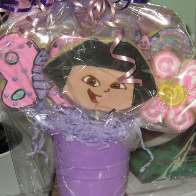 Dora Cookie Bouquet