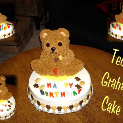 Teddy Graham Cake