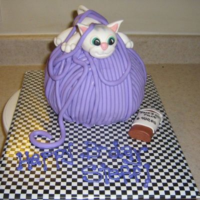Cat Yarn Ball Cake
