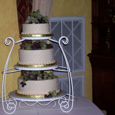 Los Pinos Winery Wedding Cake