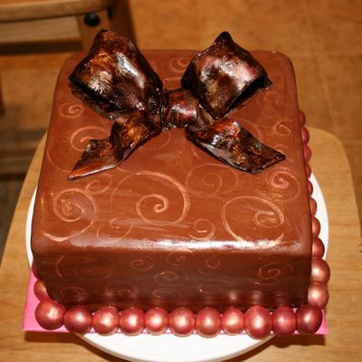 Chocolate And Gold Cake