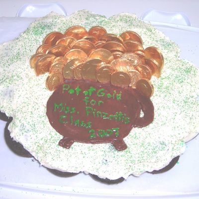 St. Paddy's Day Cupcake Cake