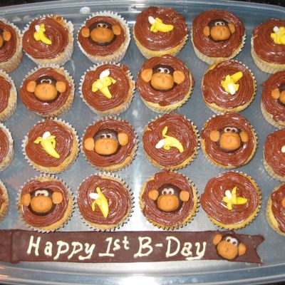 Monkeys & Bananas Cupcakes!