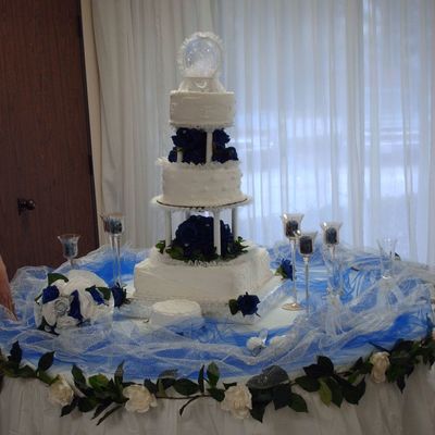 Teache' Wedding Cake - First View