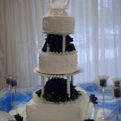 Teache' Wedding Cake - Second View