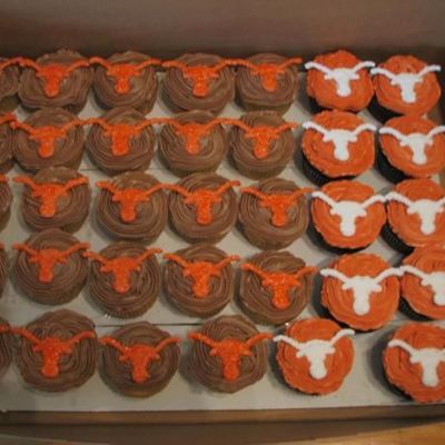Hook 'em Cupcake!