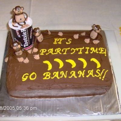 Barrel Of Monkeys Cake... A Closer Look