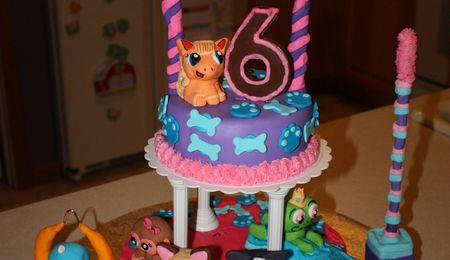 Littlest Pet Shop Cake - CakeCentral.com
