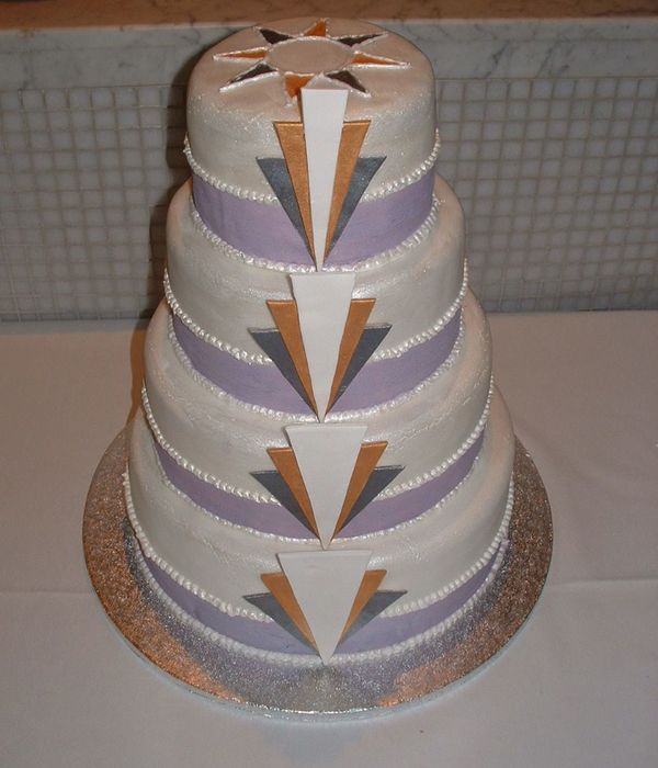 Art-Deco Style Wedding Cake.