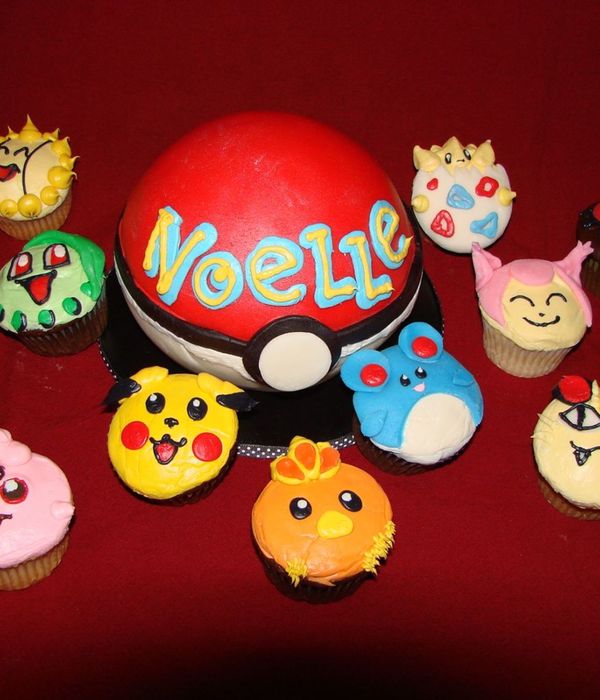 Pokemon Cake And Cupcakes