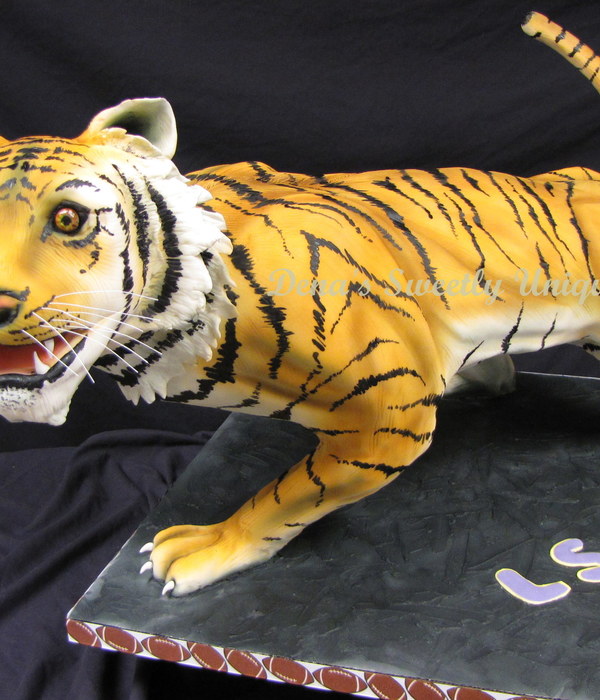3D Tiger Cake
