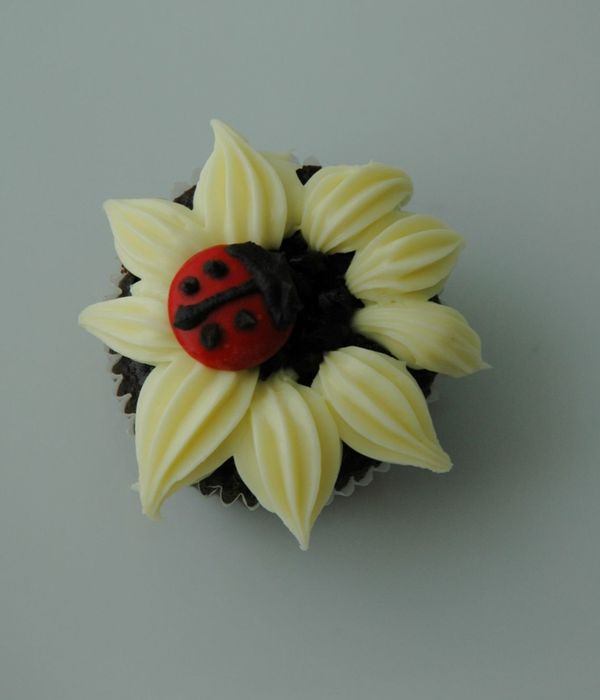 Sunflower Mini Cupcakes
