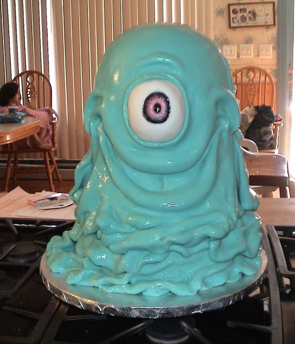 Monsters Vs. Aliens B.o.b. Cake