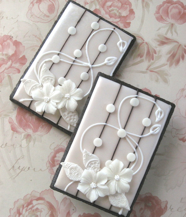 Art Nouveau Floral Lace Wedding Cookies