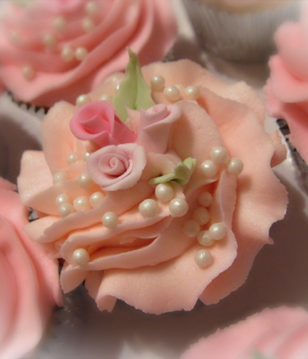 Romantic Rose Cupcakes For Bridal Shower