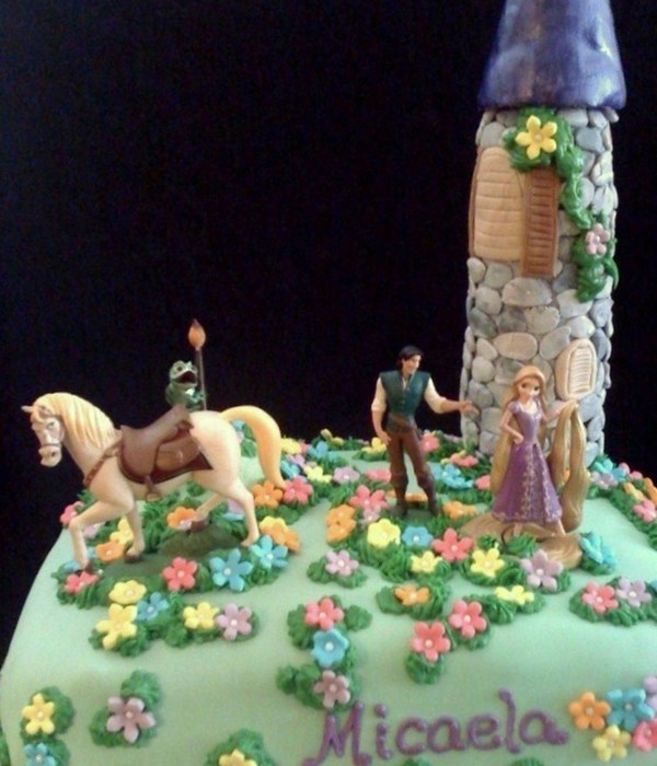 Rapunzel Cake