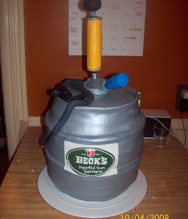 Janna's Keg Cake