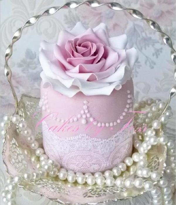 Tea Rose, Mini Cake Pink With Lace