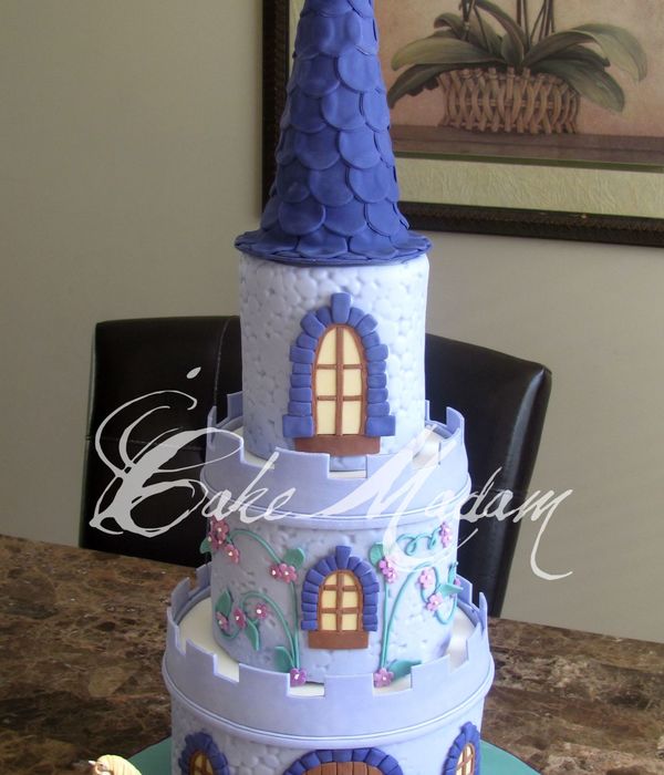 Tangled Cake